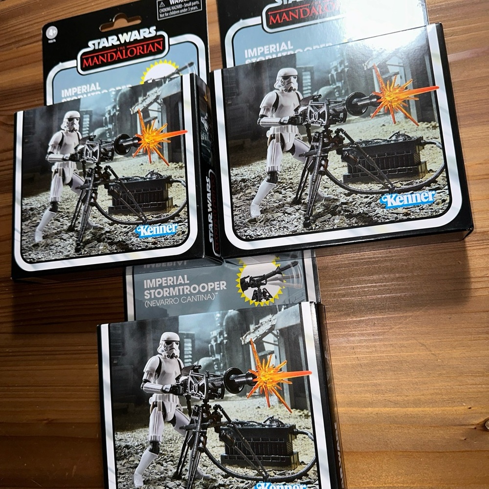 TVC DELUXE MANDALORIAN IMPERIAL STORMTROOPER NEVARRO CANTINA LOT OF 3